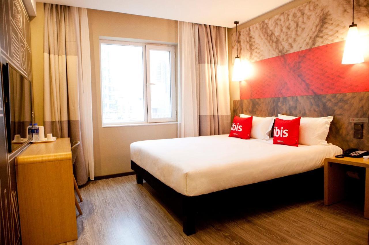 Ibis Tianjin Railway Station North Square Hotel Exterior photo